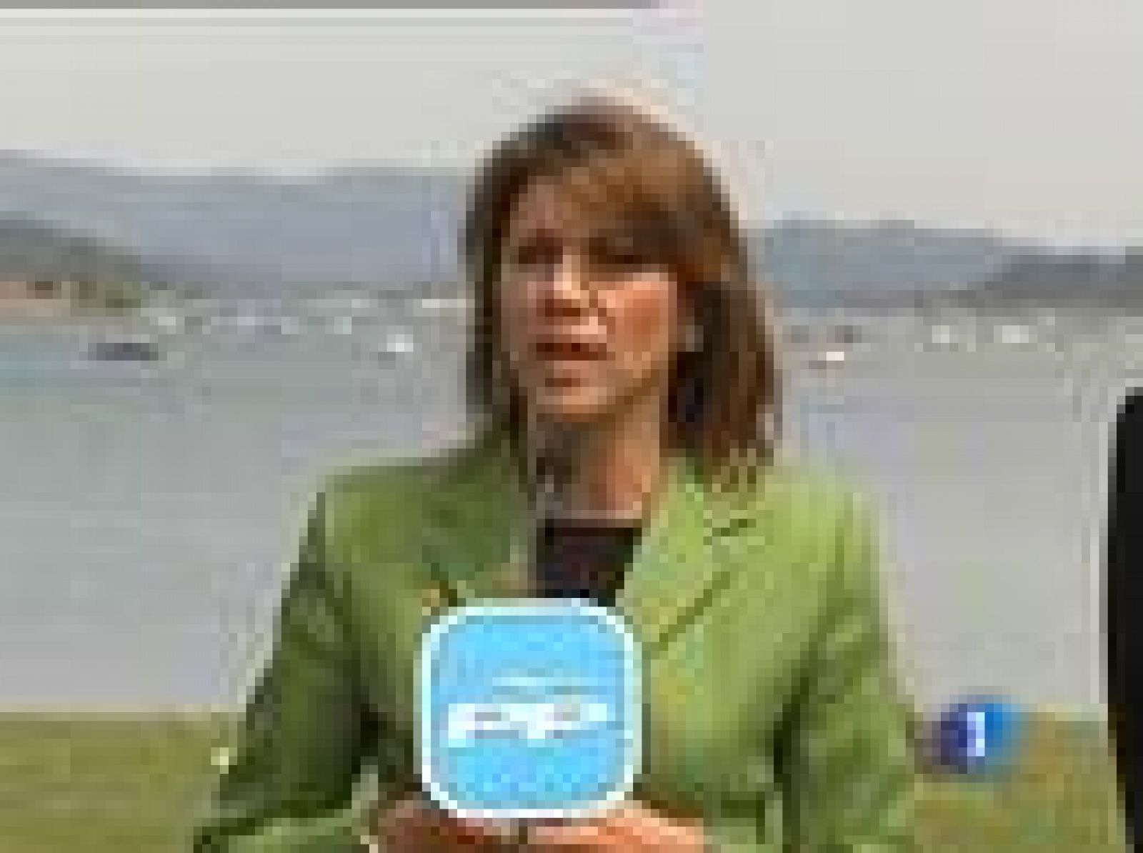 La rebaja en la calificación de nuestra deuda por la agencia Standard and Poors centra hoy la actualidad económica y política | Ver