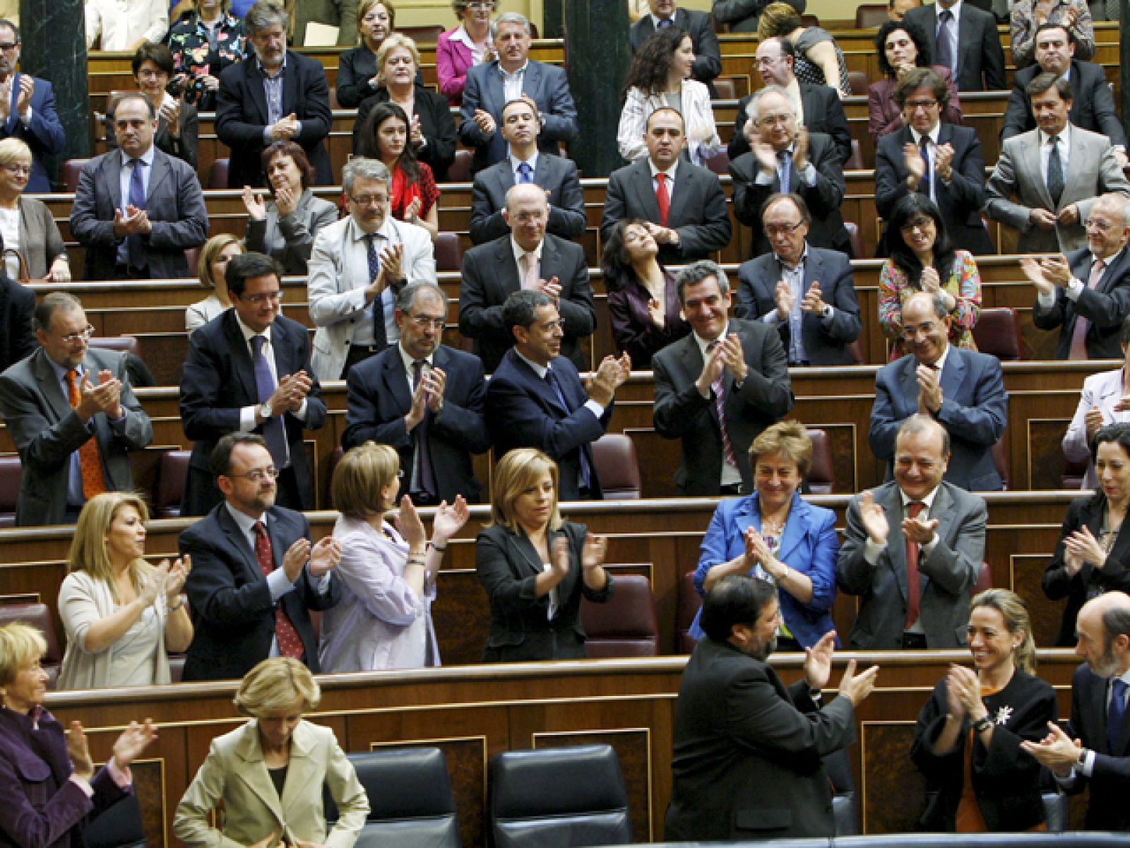 Incluye nuevos delitos y otras novedades como que la no prescripción de los delitos de terrorismo con muerte, y el endurecimiento de penas para los delitos de corrupción y los de pederastia contra menores de 13 años. La reforma, que todavía tiene que ser aprobada en el senado, ha contado con los votos de PSOE, CiU, Esquerra, Coalición Canaria y UPN. El PP se ha abstenido.