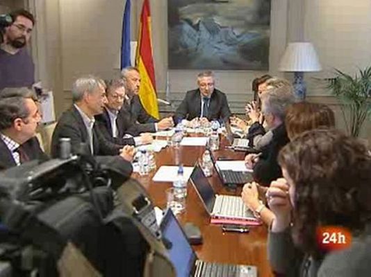  - El Gobierno aprueba recortar cargos