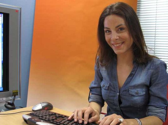 Amar en tiempos revueltos - Clemen: "sigue Amar en la red"