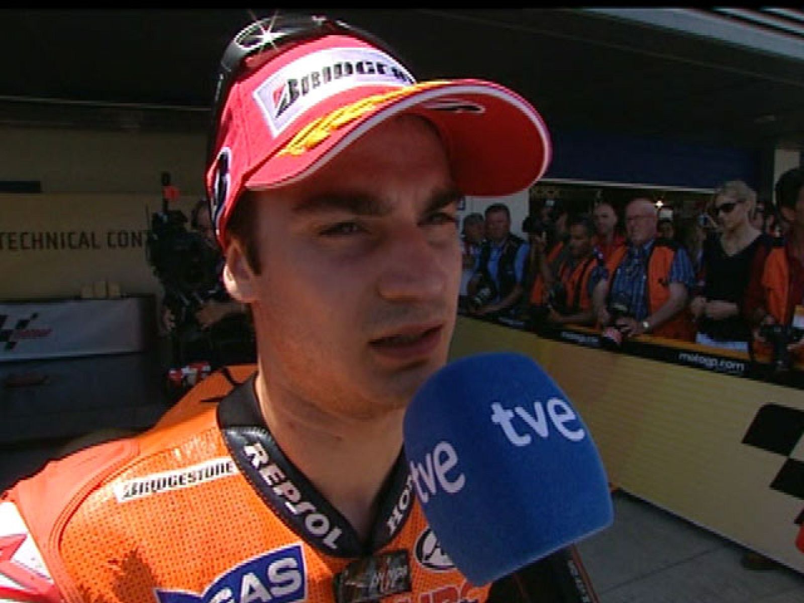 A pesar de haber conseguido la 'pole' en Jerez, el piloto español Dani Pedrosa sigue encontrando problemas en la conducción de su Honda RC212V .