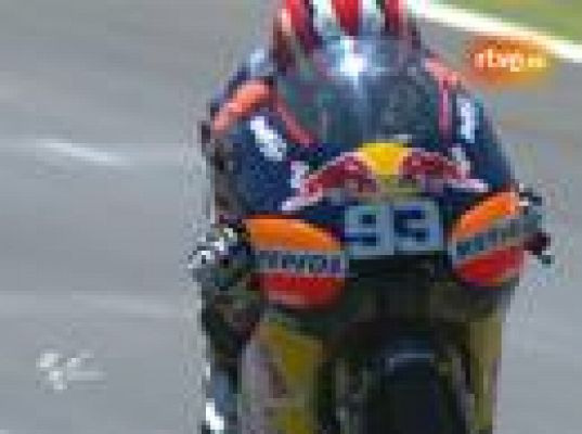  - Tomizawa se impone a Simón y Elías