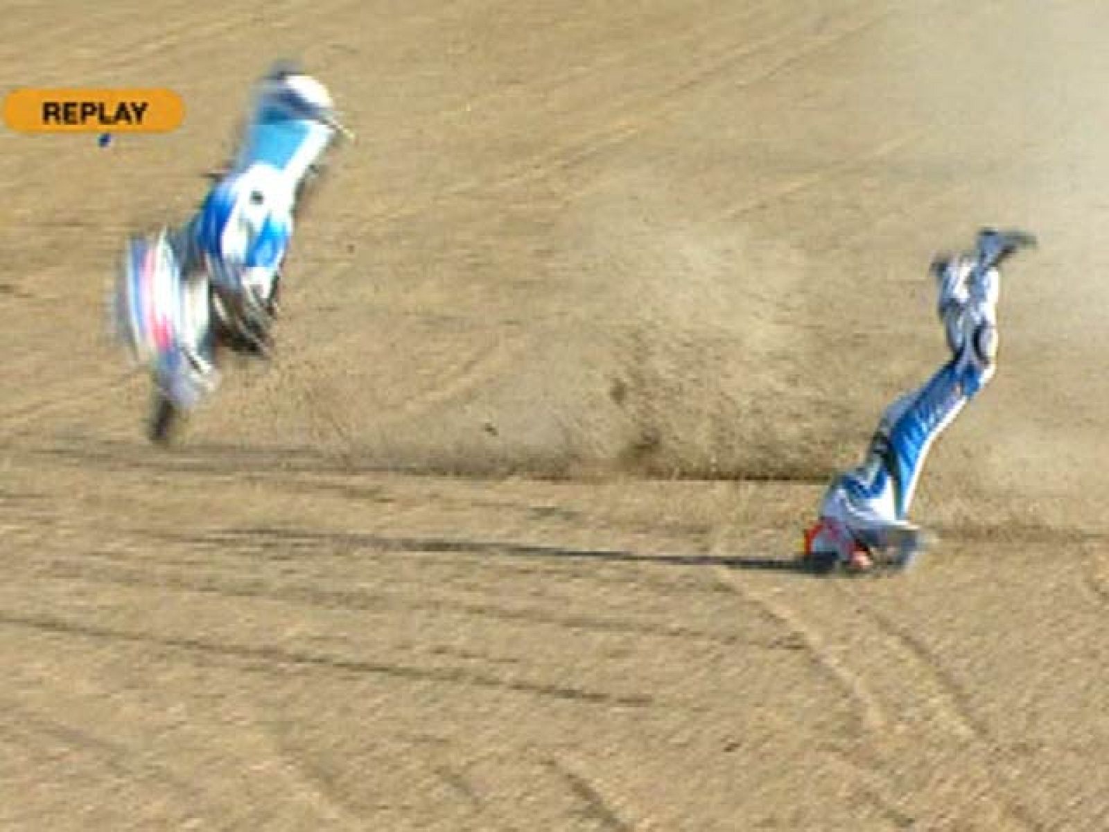 El piloto sanmarinense Alex de Angelis ha sufrido una caída muy dura en el 'warm up' previo a la carrera del GP de Jerez.