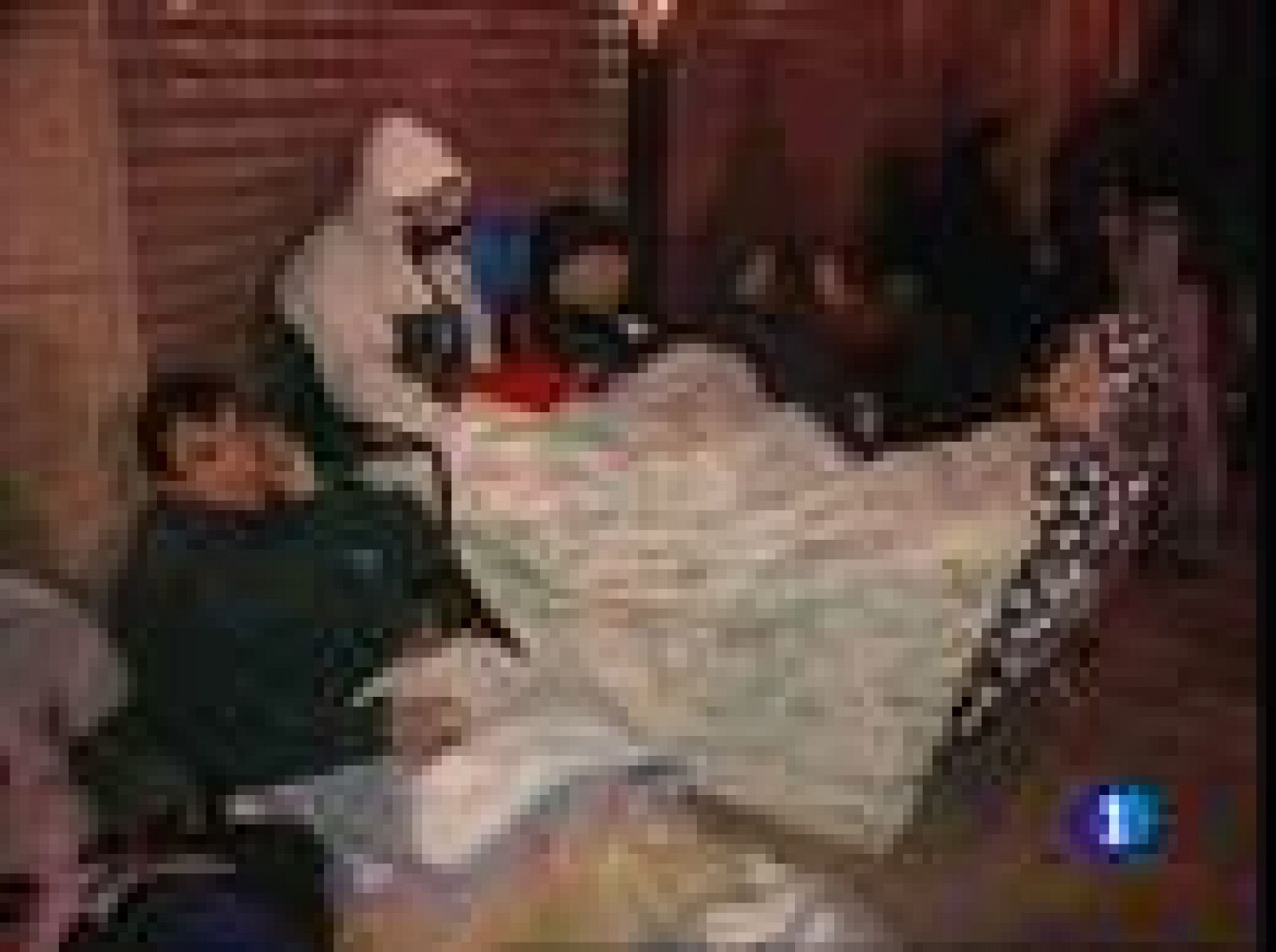 Casi un centenar de aficionados han hecho cola durante las últimas noches para ser los primeros en conseguir una entrada para la final de la Europa League ante el Fulham en Hamburgo.