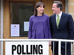 Cameron, el primero en votar