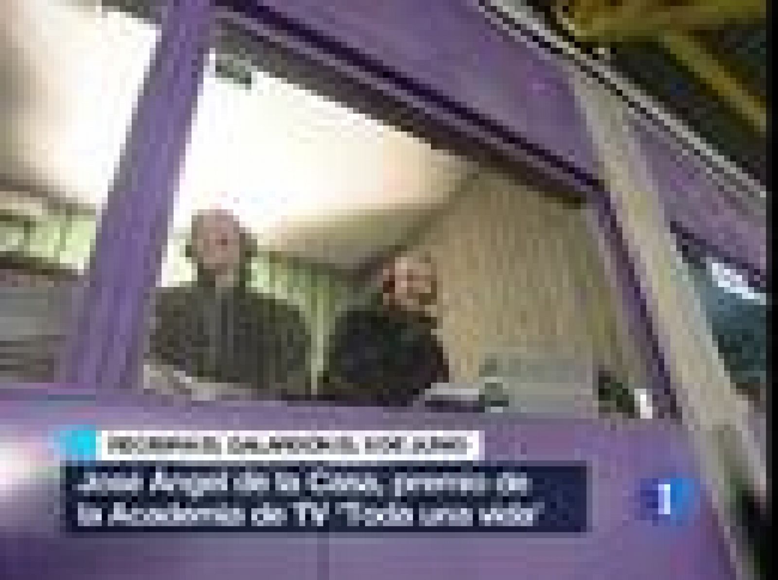 De la Casa, premiado por su carrera | Ver