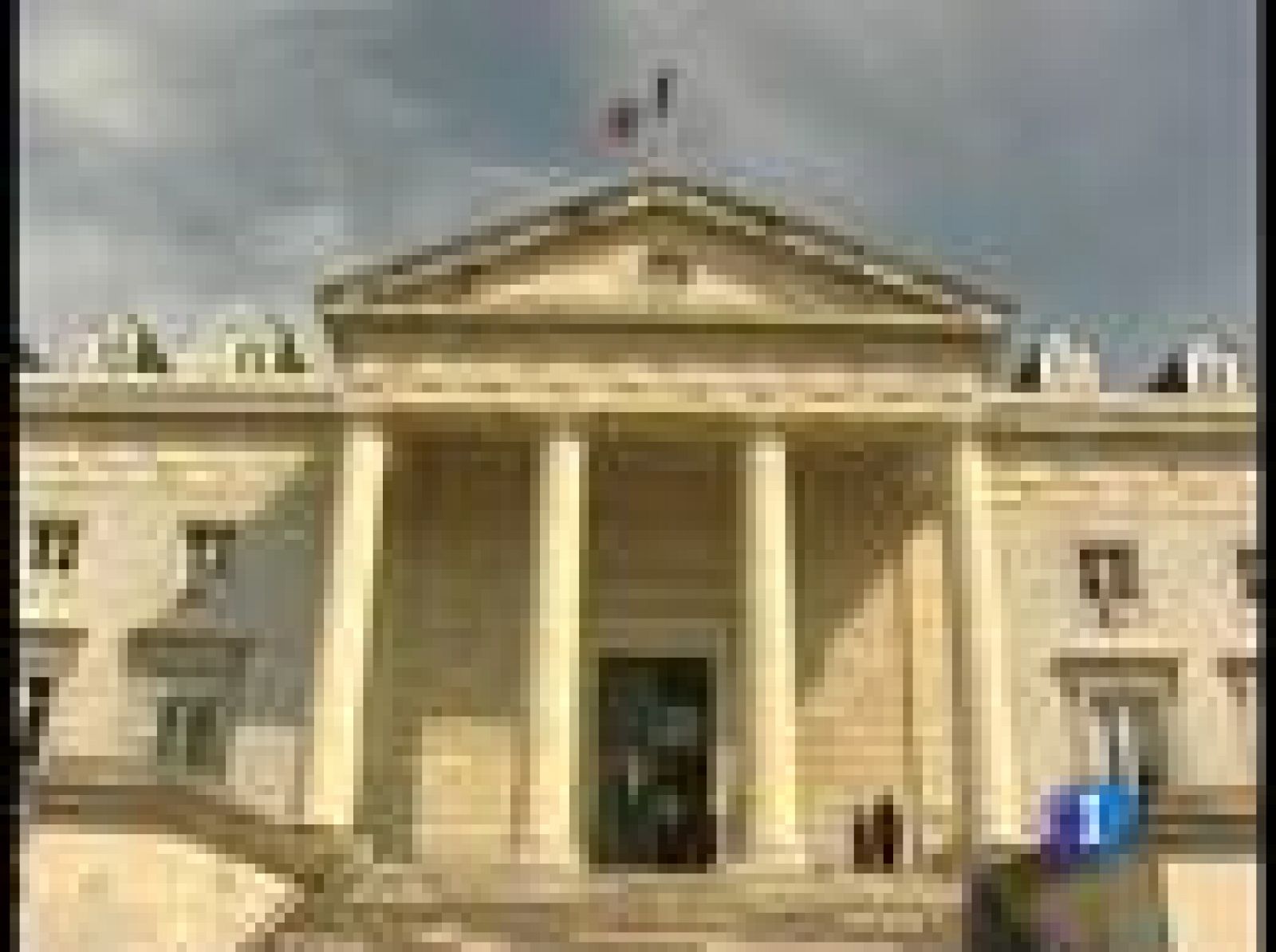 La policía gala traslada a la cárcel a los cuatro detenidos ayer en el sur de Francia, presuntos responsables de Segi | Ver