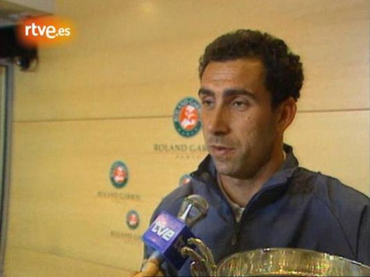 Costa gana el Roland Garros 2002