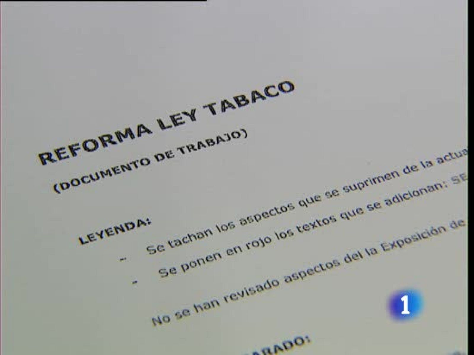 La idea, como ya adelantó la ministra de Sanidad, es prohibir fumar en todos los espacios públicos cerrados. Incluídos los hoteles. Aunque eso sí, en los hoteles habrá habitaciones para los fumadores.