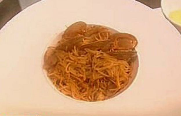 RTVE Cocina - Fideuá con chipirones y almejas