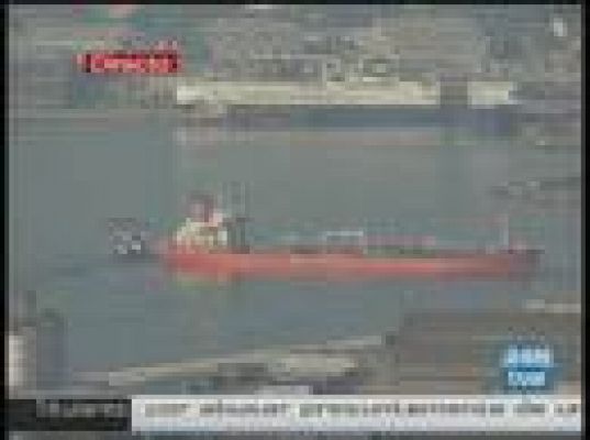  - Llega el primer barco con agua