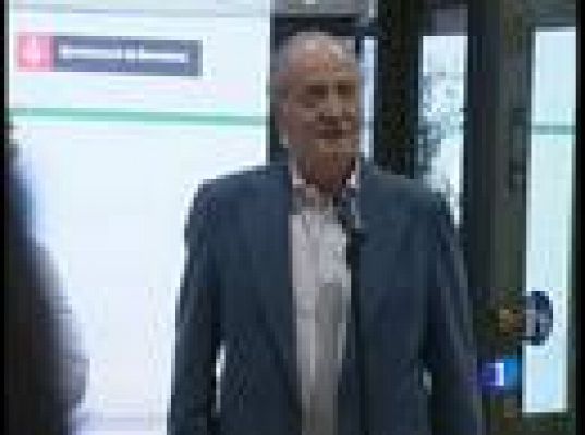  - El Rey abandona el Hospital