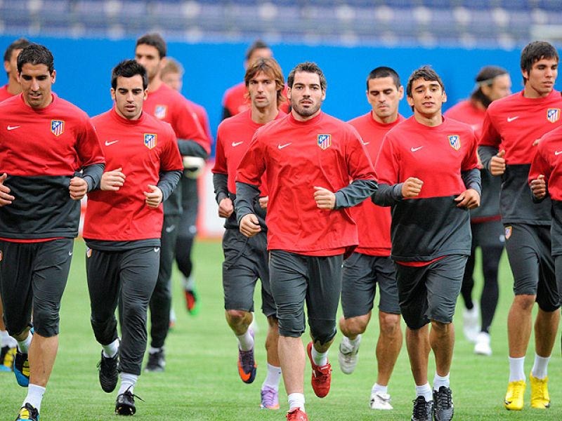 El Atlético de Madrid se ha ejercitado en Hamburgo con la vista puesta en la final de la Europa League, que disputará este miércoles ante el Fulham.
