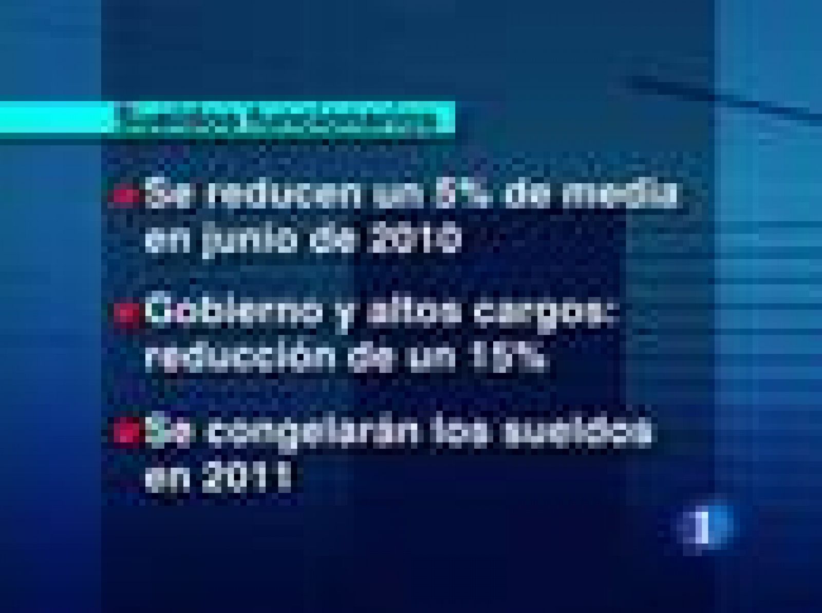 Las medidas de ajuste anunciadas por el presidente del Gobierno pretenden acelerar la reducción del déficit público y dejarlo a finales de 2011 en el 6 por ciento, casi la mitad del actual. Para eso hay que ahorrar 15 mil millones de euros más de lo previsto. Un ahorro que saldrá fundamentalmente de reducir el sueldo de los funcionarios, rebajar el del Gobierno, congelar la mayoría de las pensiones y recortar la inversión pública.