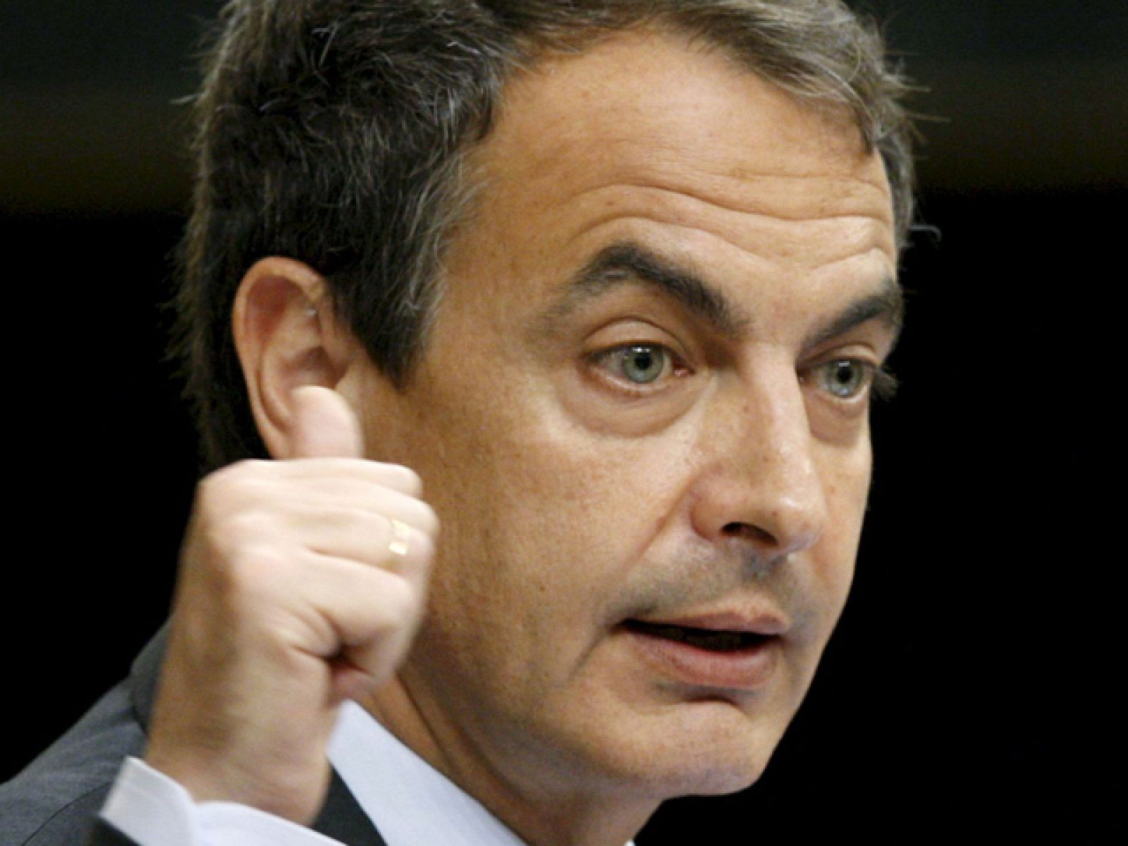 Zapatero ha reconocido que las medidas de ajuste supondrán un esfuerzo extraordinario para la mayoría | Ver