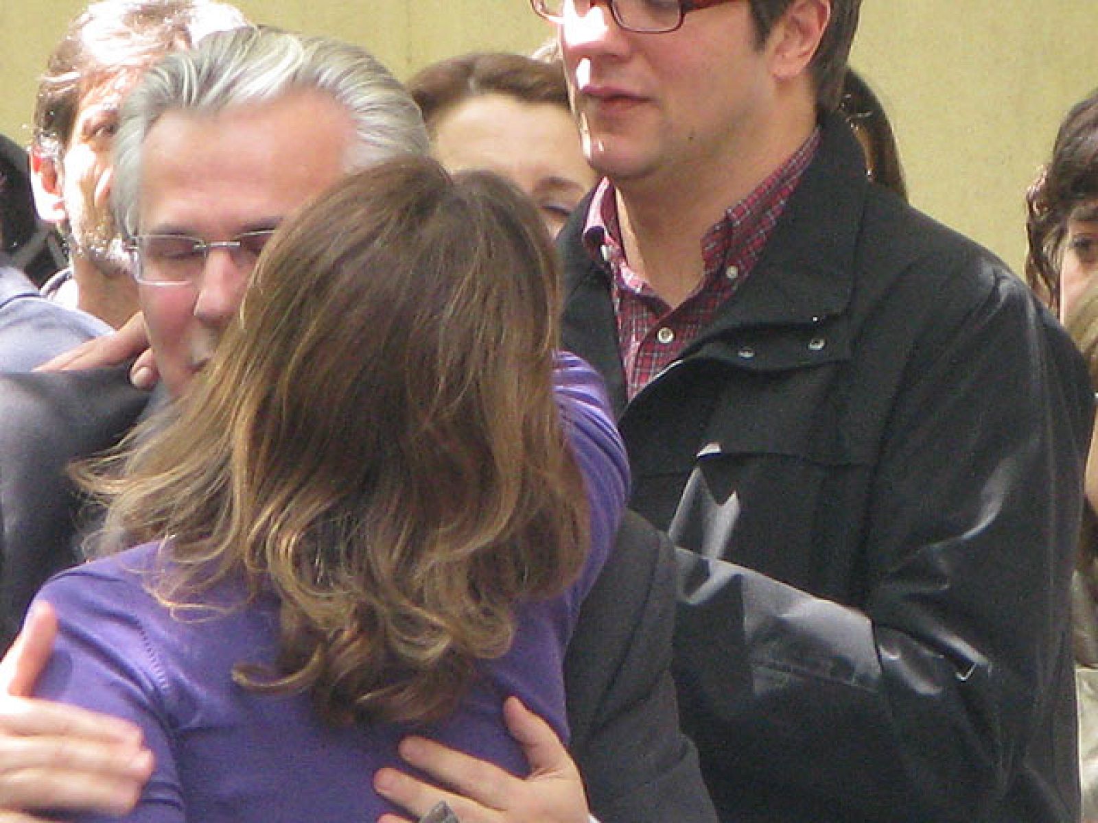 Garzón sale entre aplausos de la Audiencia | Ver