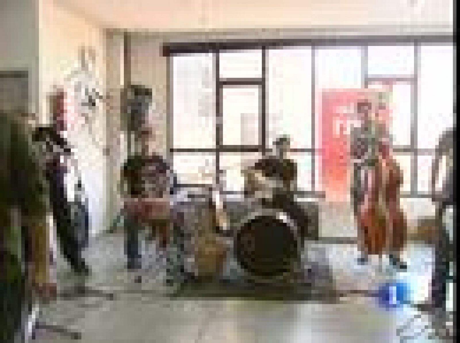 El grupo catalán "Muchachito Bombo Inferno" presenta esta noche su nuevo disco en un concierto en Madrid | Ver