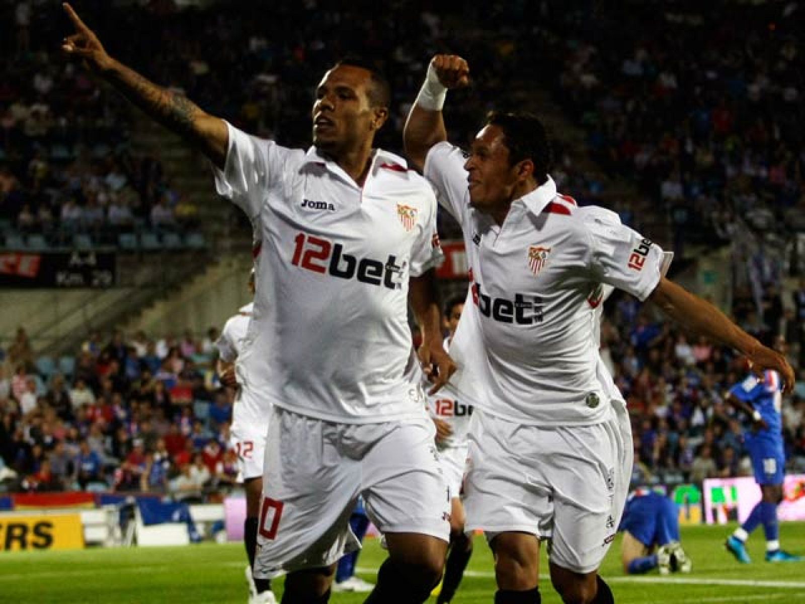 No sólo el Barcelona y el Real Madrid se juegan sus opciones en la última jornada de Liga. 