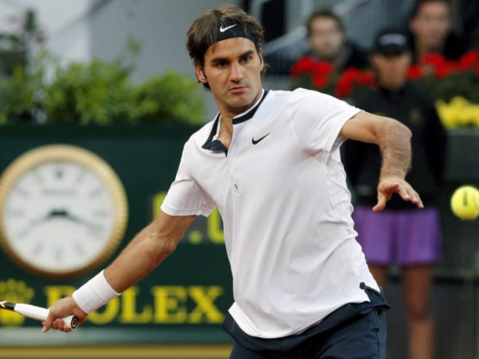 Federer remonta ante Gulbis