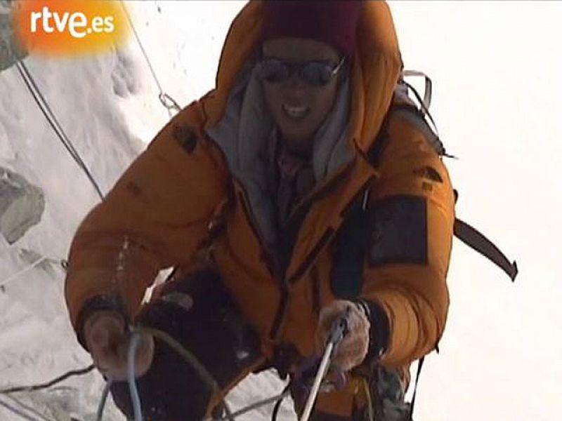 El equipo de Al filo de lo imposible se traslada al Himalaya para cubrir la expedición de Edurne Pasabán al Gasherbrum I y II.