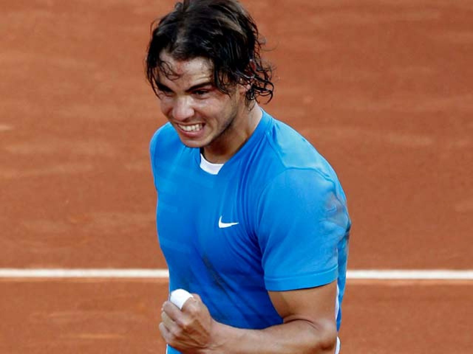 Rafa Nadal ha vencido en la tierra batida de Madrid a Federer y tras el partido agradeció al público madrileño todo el apoyo recibido desde que debutó el miércoles ante Dolgopolov.