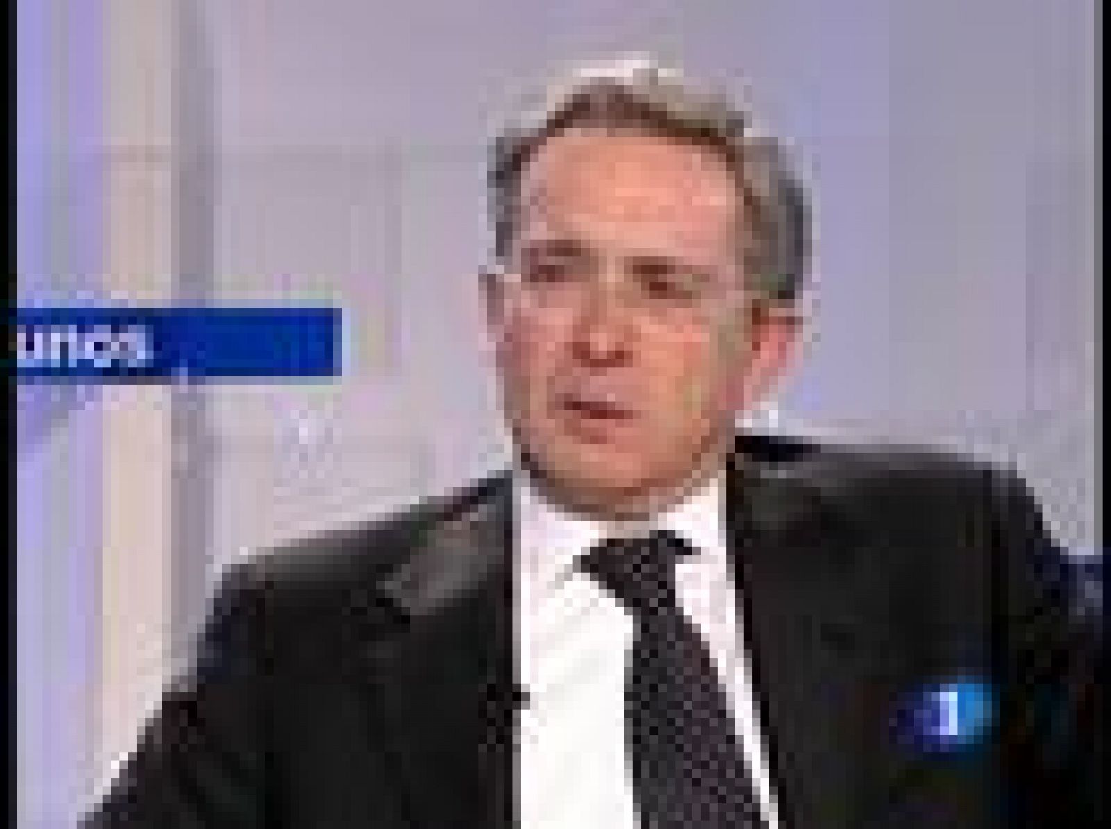 Sin programa: Uribe ve "indicios" de relación ETA-FARC | RTVE Play