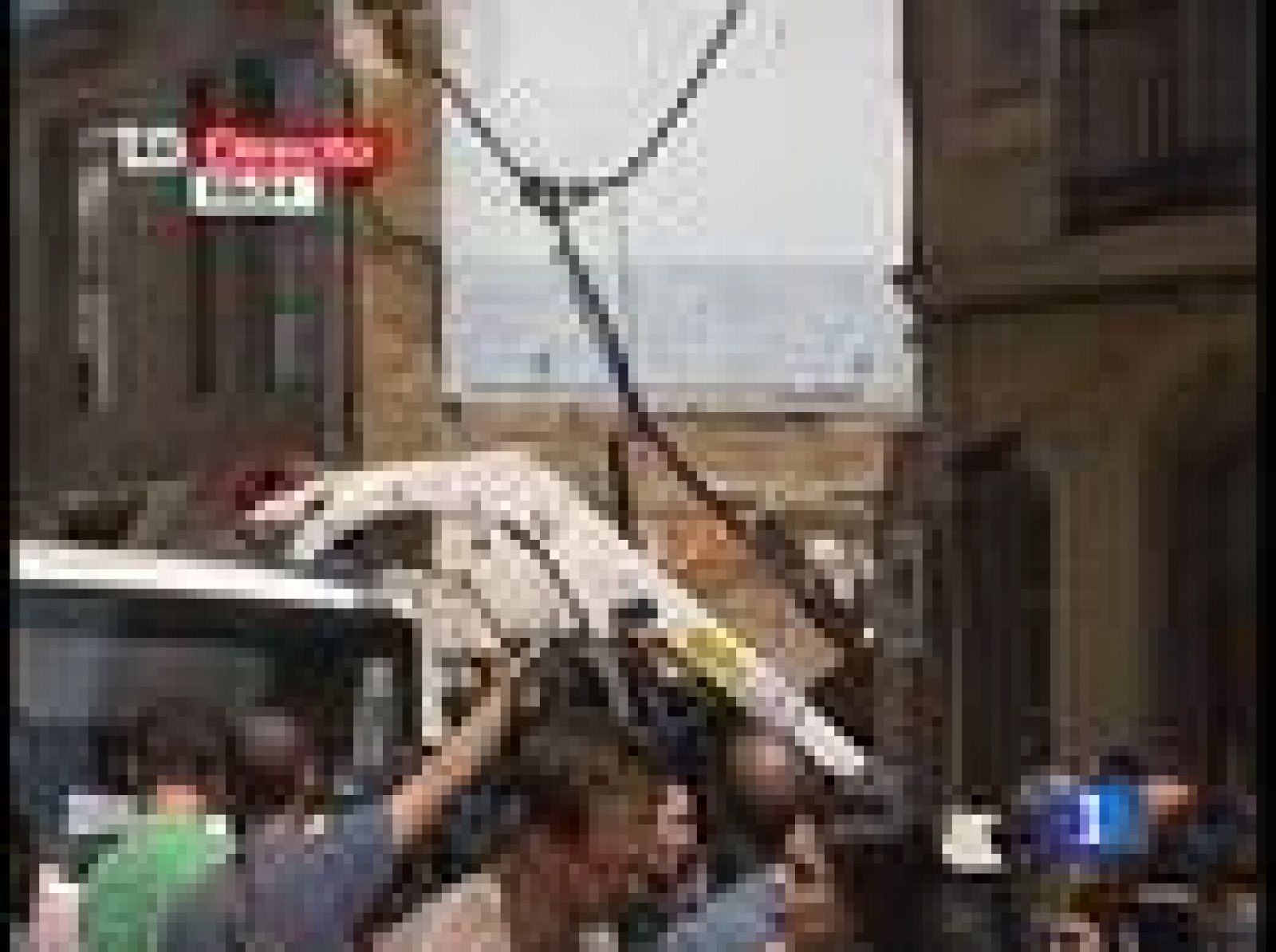 Dos edificios se han derrumbado este mediodía en Mataró, Barcelona | Ver