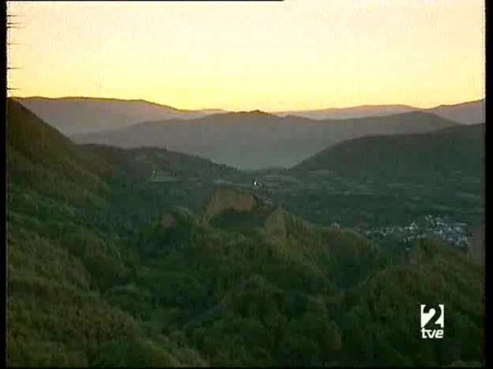 A pedir de boca - Botillo del Bierzo, vino DO. Bierzo y cecina de León - A pedir de boca | Ver