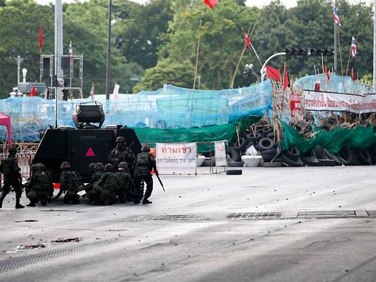  - Los militares toman Bangkok