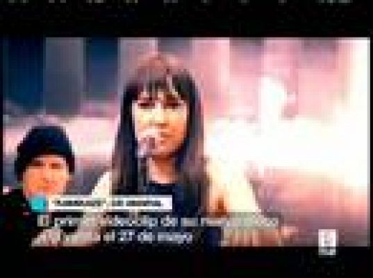  - "Gato negro, Dragón Rojo"