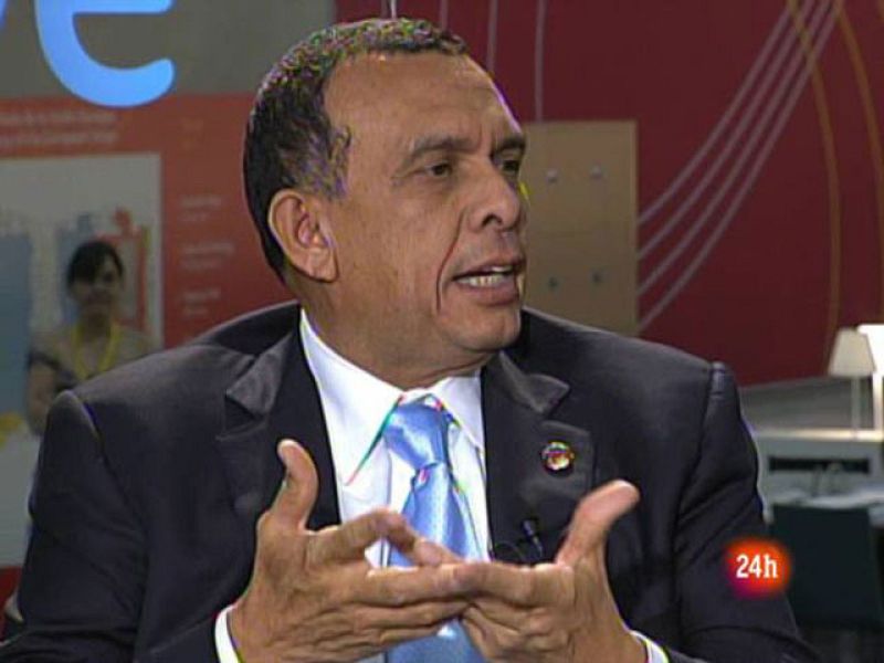  El presidente de Honduras, Porfirio Lobo, explica cómo ha vivido la Cumbre UE-Latinoamérica y Caribe, 