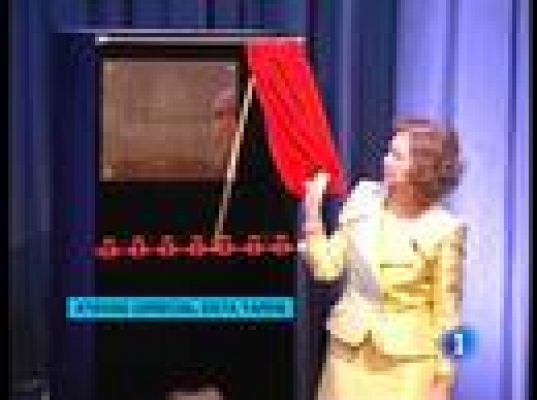  - La Reina viaja a Atenas