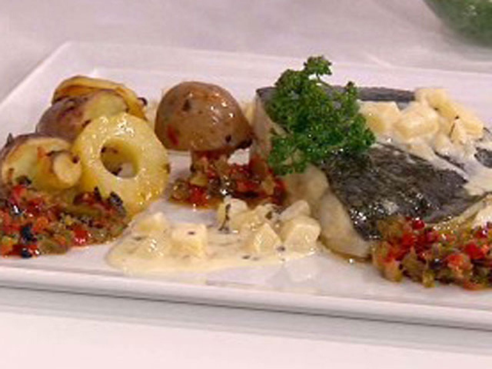 Saber cocinar - Rodaballo a la panadera - RTVE Cocina | Ver