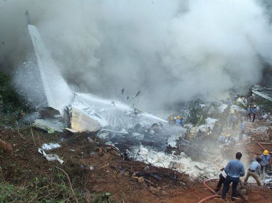  - Accidente de avión en la India
