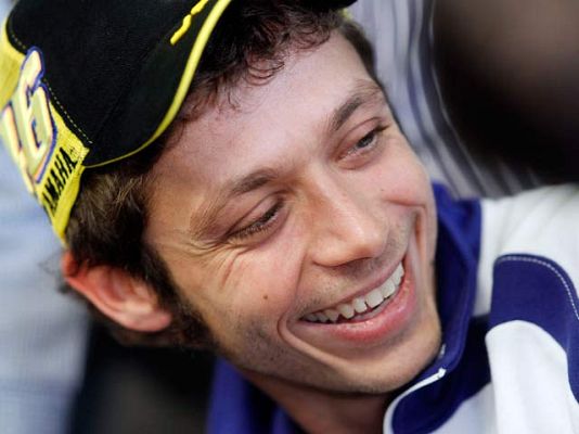  - Rossi, pendiente de su hombro