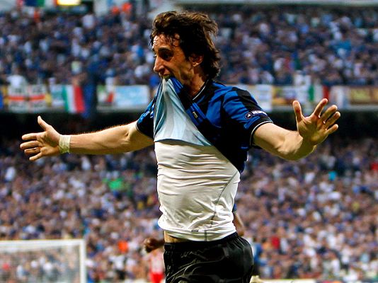 Champions League - Milito adelanta al Inter (0-1)