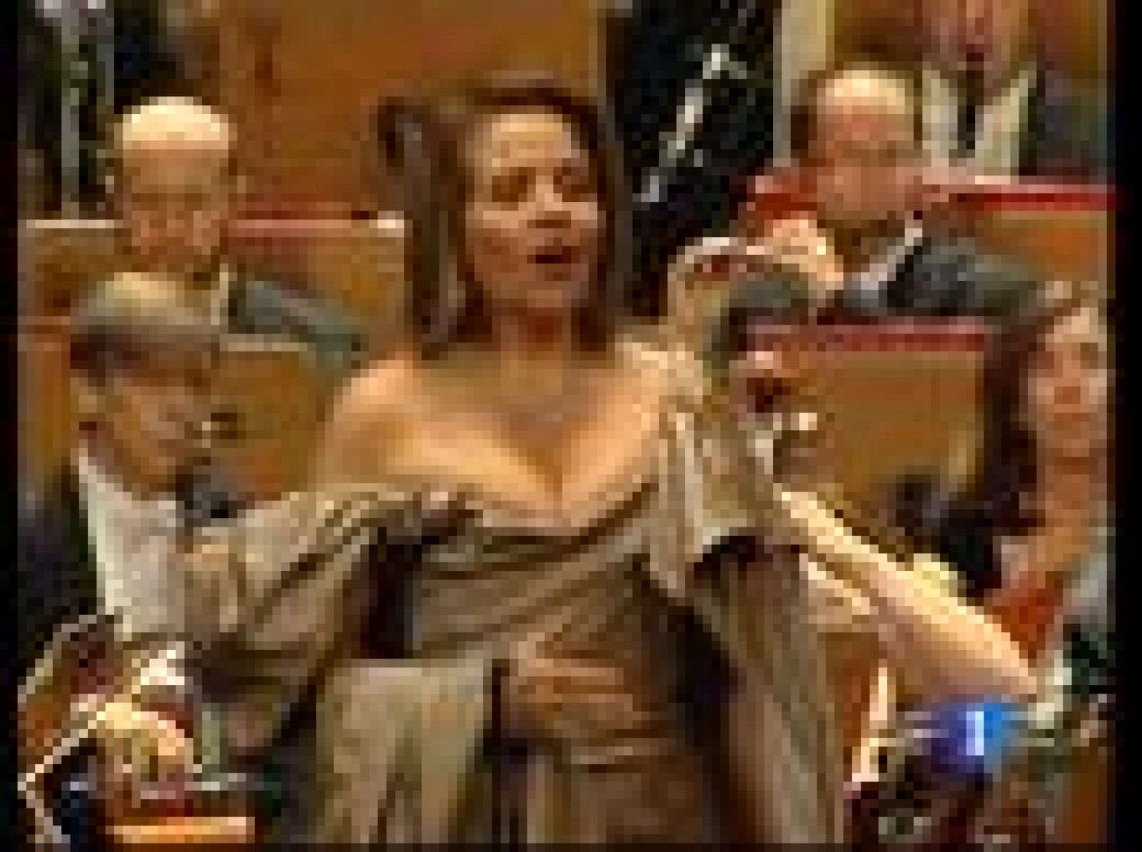 La soprano Renée Fleming cambia completamente de registro y saca un disco de pop-rock | Ver