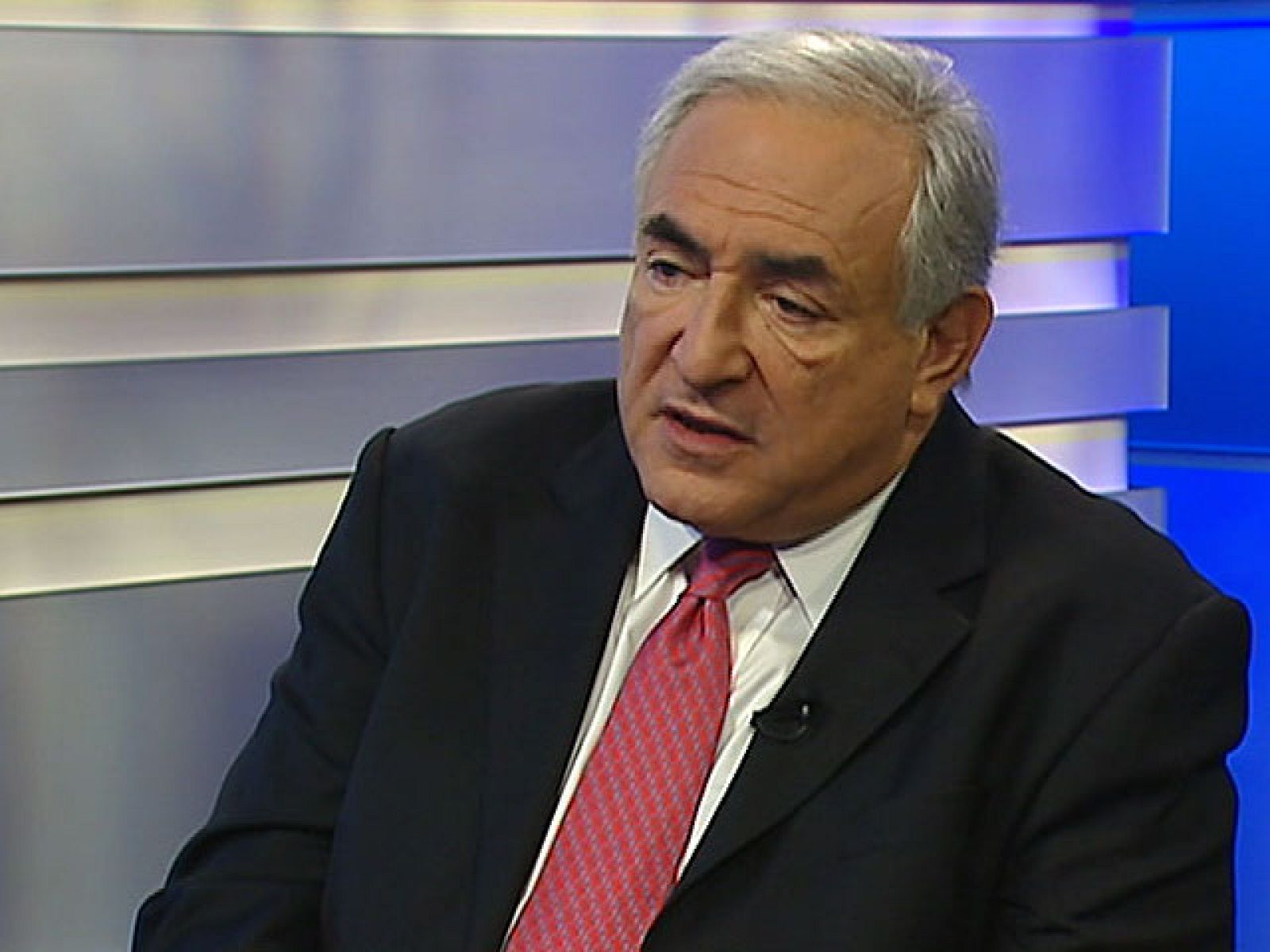 Dominique Strauss-Kahn: "El mercado laboral en España no funciona como debería" | Ver