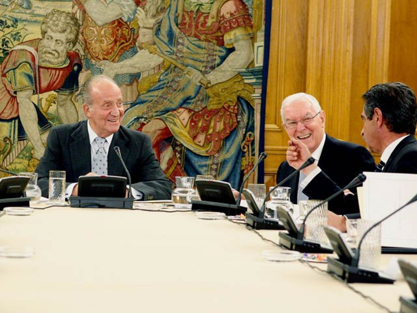 El Rey retoma su agenda oficial después de que el viernes recibiera el alta | Ver