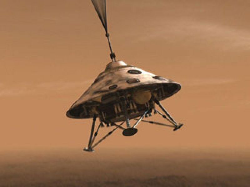 La sonda Phoenix que recorría Marte ha sido dada por muerta oficialmente por la NASA, que ha abandonado su intento de reactivarla dos años después de que la nave aterrizara en el planeta  rojo. 