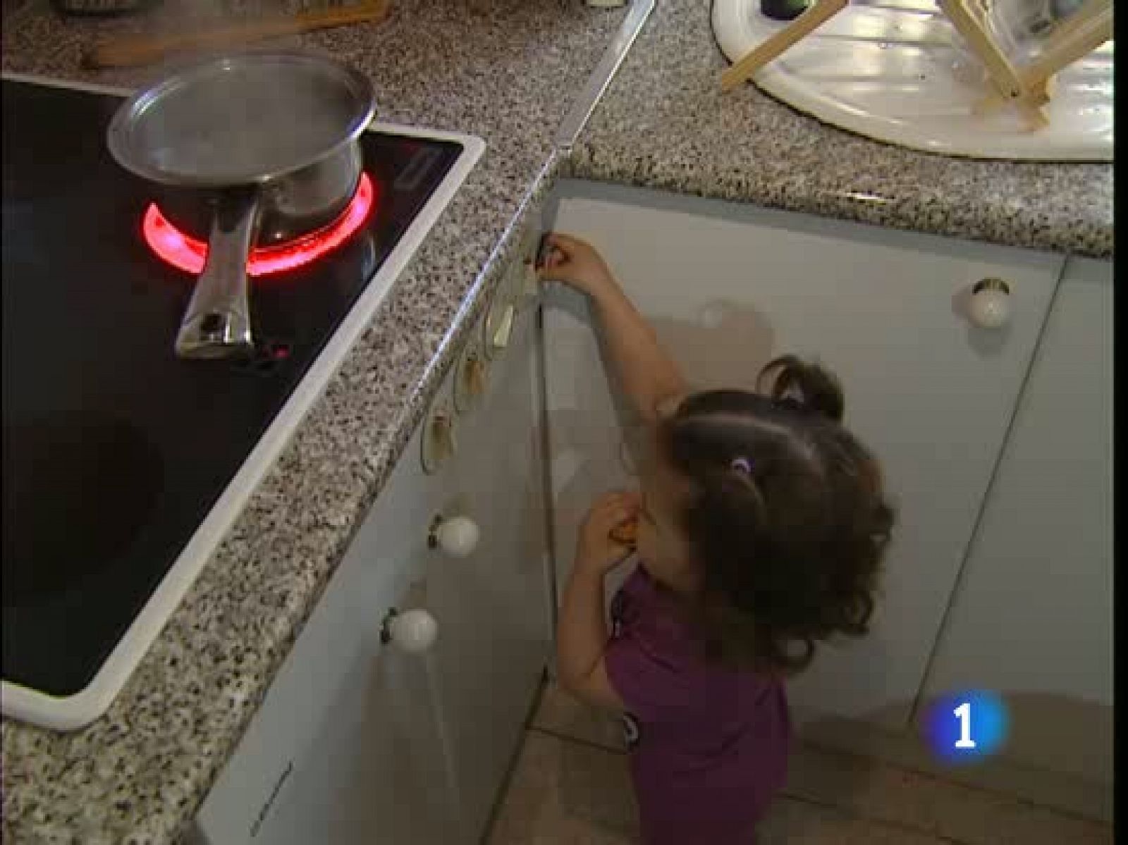 La cocina es el lugar donde más accidentes domésticos tienen los niños menores de cuatro años - Ciencia y tecnología en Rtve.es | Ver