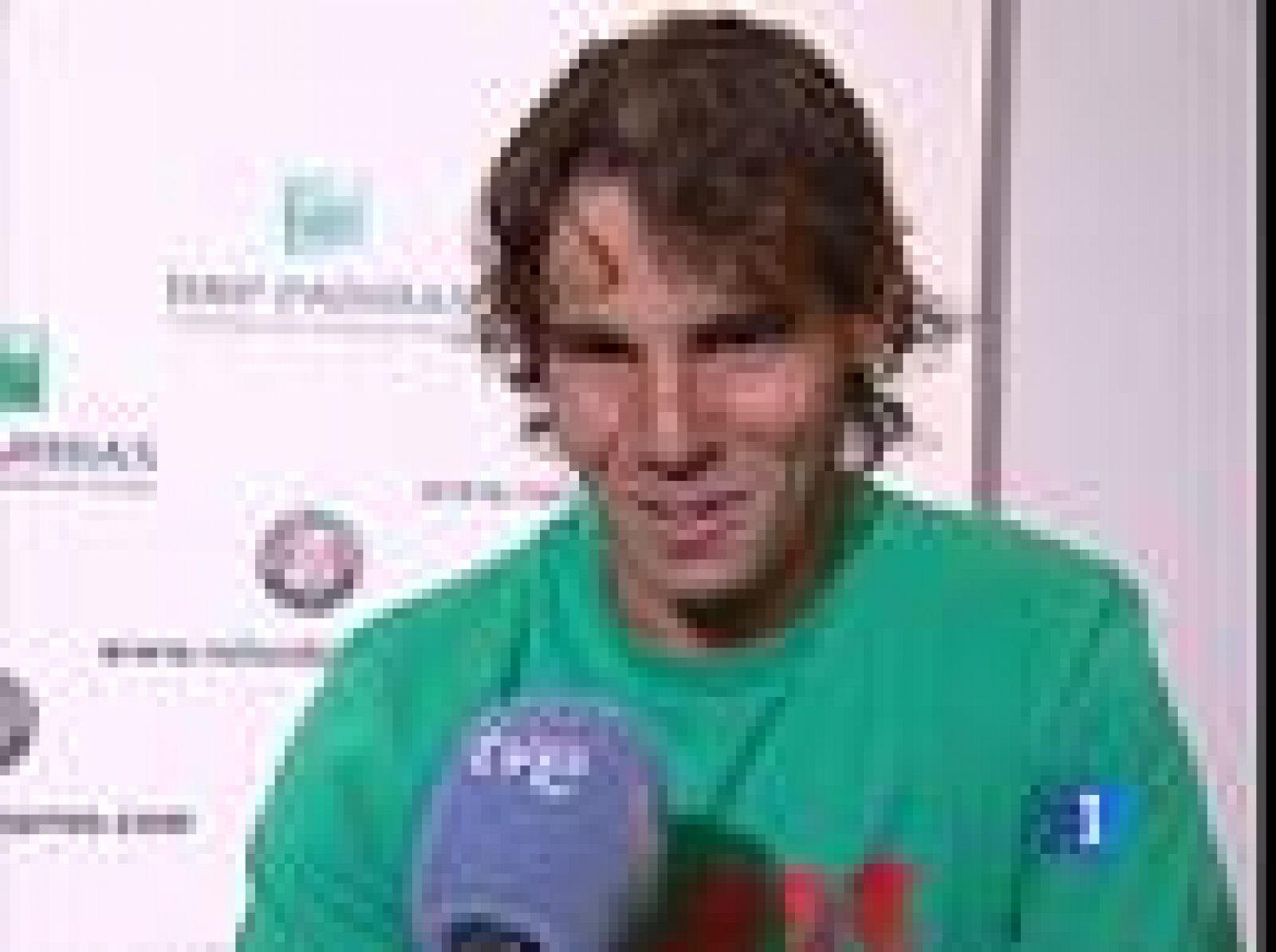 Rafa Nadal ha comenzado su camino para la reconquista de Roland Garros y el manacorense ha vencido en tres sets al joven debutante francés Mina.