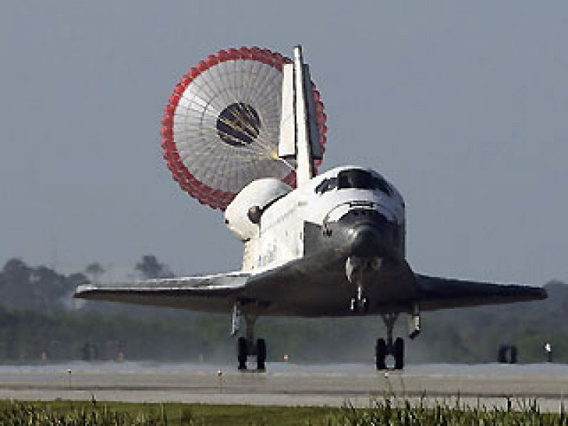 El transbordador espacial Atlantis ha aterrizado hoy miércoles en el Centro Espacial Kennedy, en Florida, tras concluir con éxito su última misión en la Estación Espacial Internacional (ISS).