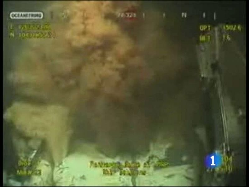 BP trabaja contrarreloj para intentar sellar la fuga con un nuevo sistema - Ciencia y tecnología en Rtve.es | Ver