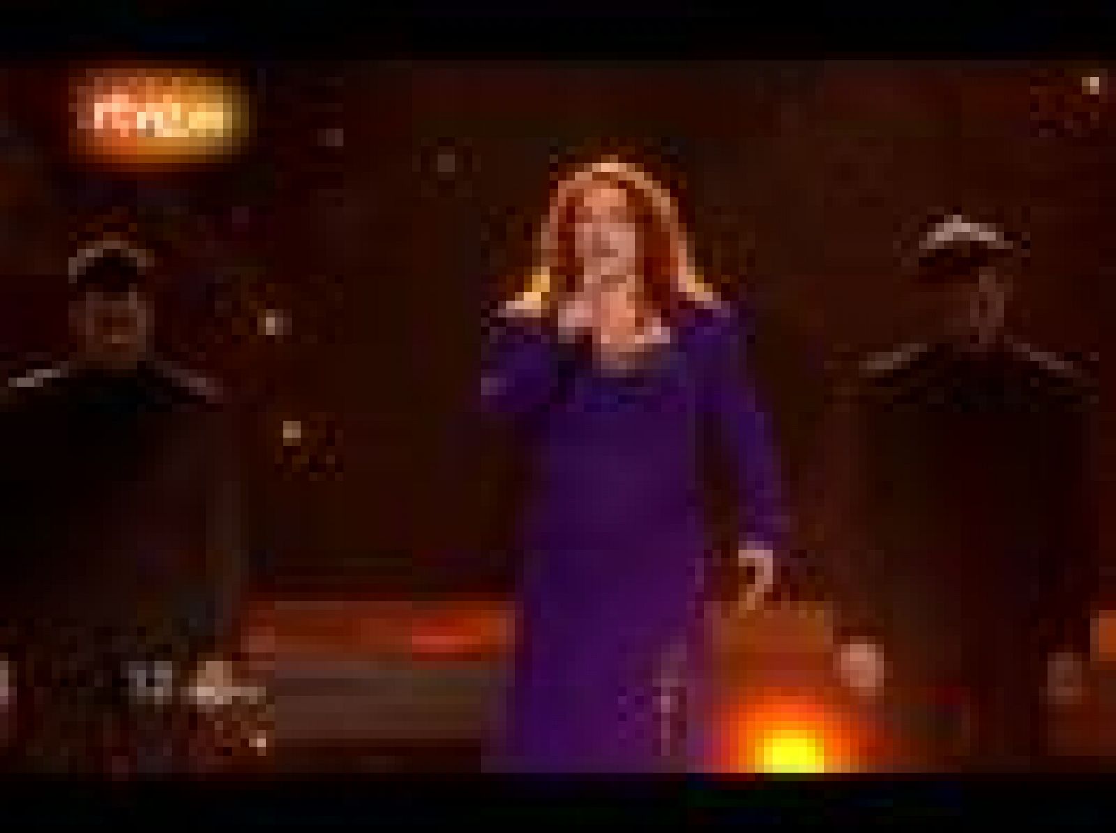  La cantante irlandesa Niamh Kavanagh consiguió con su tema "It's for you!" meterse en la final de Eurovisión.