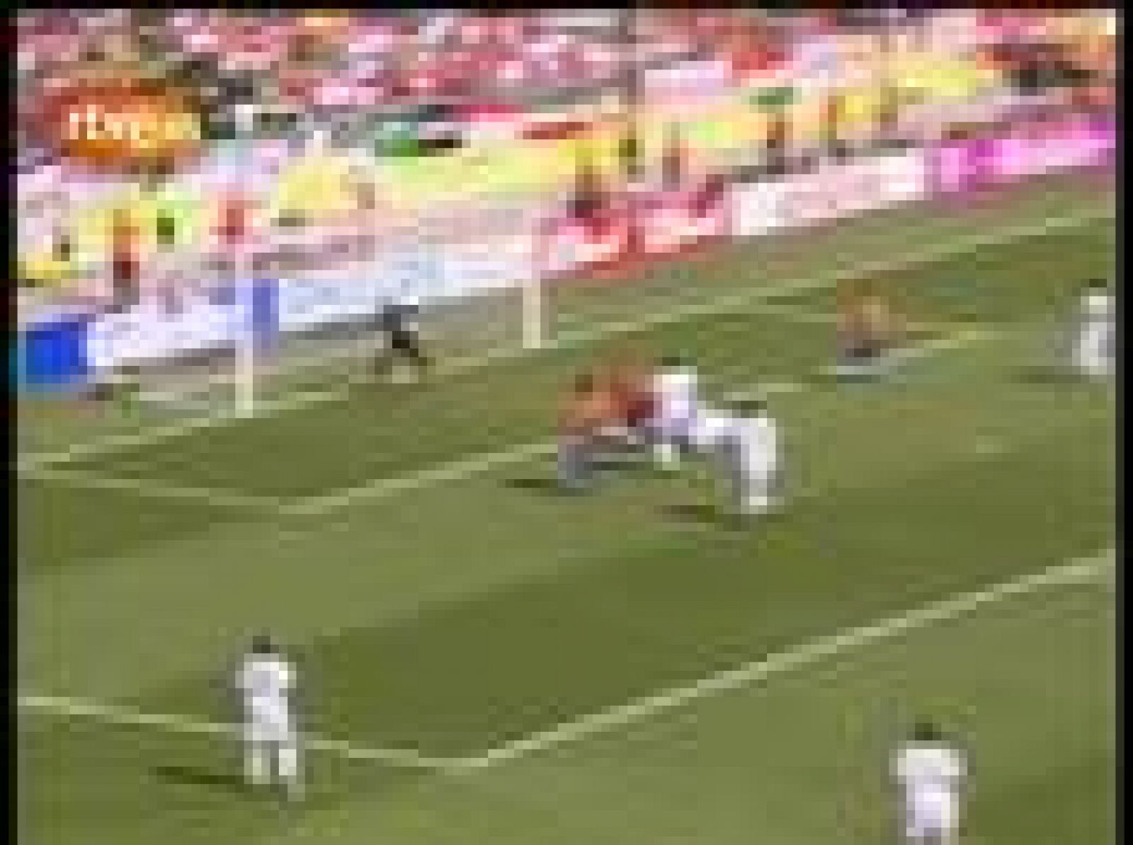 España y Arabia Saudí se han enfrentado en una sola ocasión con victoria para 'la roja' por 1-0. fue en la fase previa del Mundial de Alemania 2006, con gol de Juanito