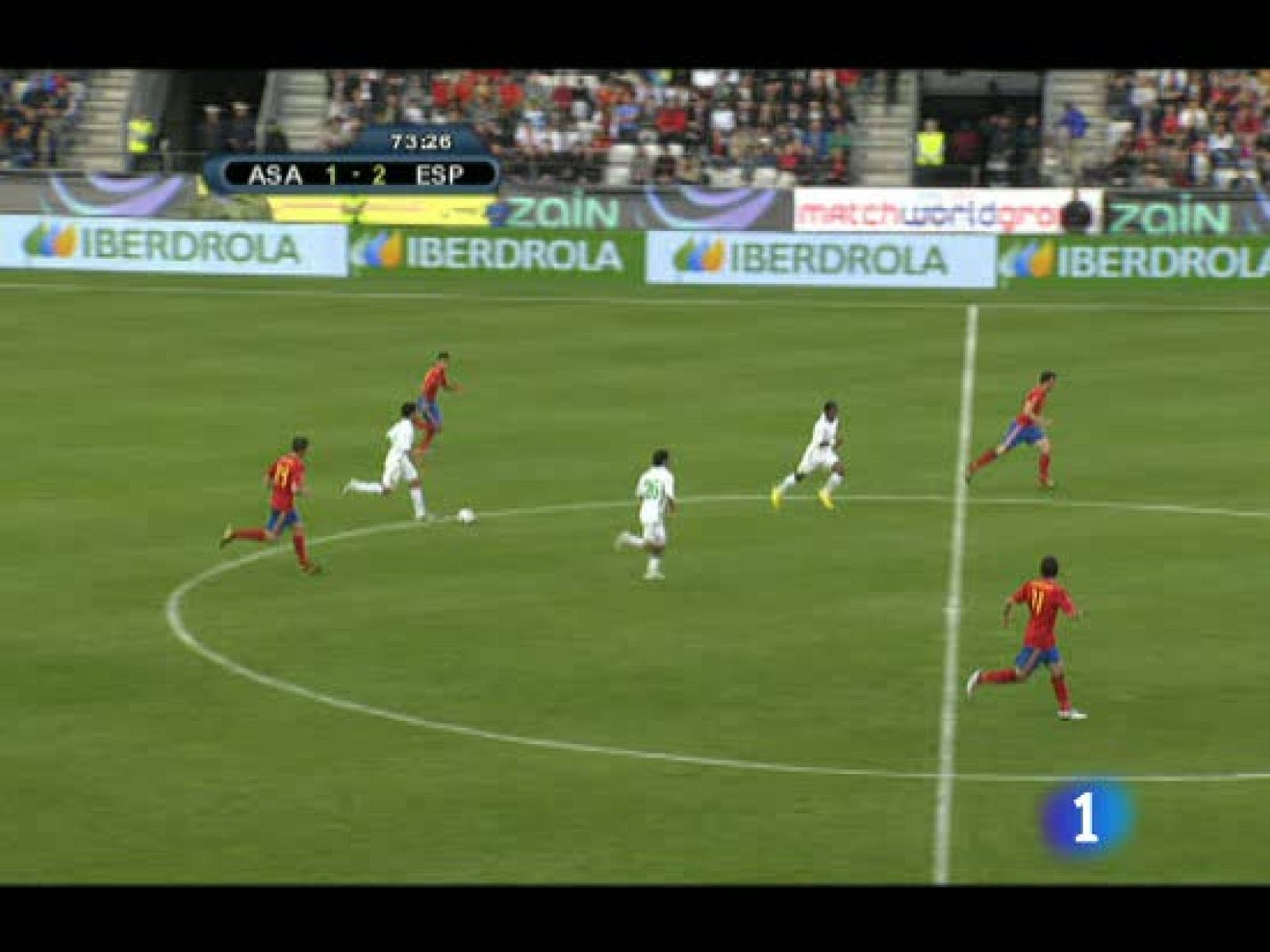 Arabia Saudí empata el partido con fortuna. El disparo lejano tropieza en un atacante y despista a casillas.