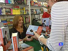 María Dueñas, una autora de moda en la Feria del Libro