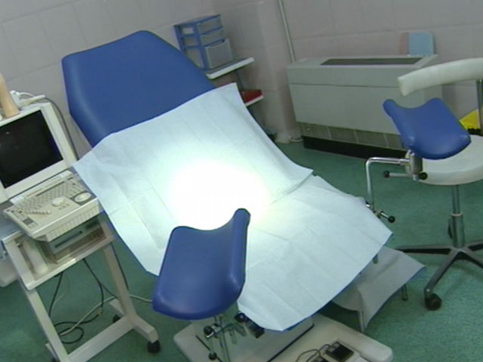 El Gobierno presenta los dos reales decretos que van a desarrollar la nueva ley del aborto - Ciencia y tecnología en Rtve.es | Ver