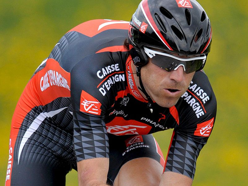 El ciclista español Alejandro Valverde ha sido sancionado por el Tribunal de Arbitraje Deportivo durante dos años por su presunta implicación en la Operación Puerto.